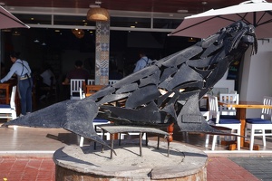 02351 sea lion sculpture