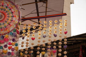 02537 pompoms v1