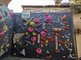 20250416 222841737 bloque vertical wall