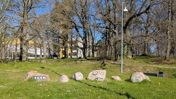 20250503 064815696 painted rocks v1