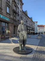 20250503 151755137 malestusmark statue