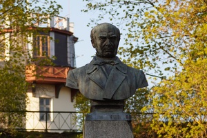 03665 statue v1