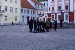 03800 going to hop in the fountain-topaz-sharpen