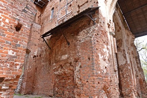 02931 more ruined brick v1