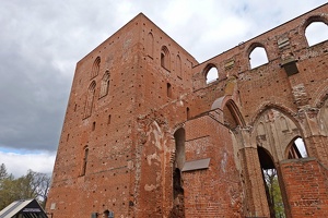 02940 tower and walls v1