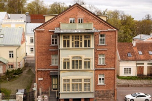 03832 some building looks residential v1