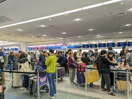 20250615 070025793 akl checkin lines