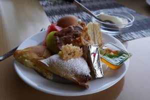 06454 food hotel breakfast