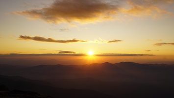 06689 sunset over the mountains v1