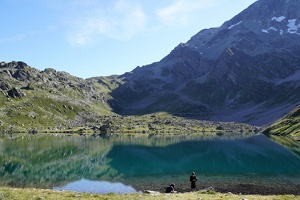 08104 on the shores of the lake v1