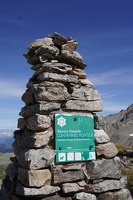08156 a cairn