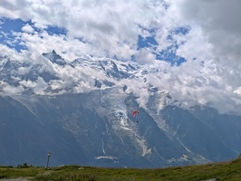 20250801 102338405 paragliding v1